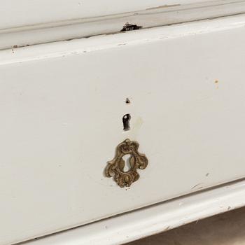 A painted chest of drawers, mid 18th Century.