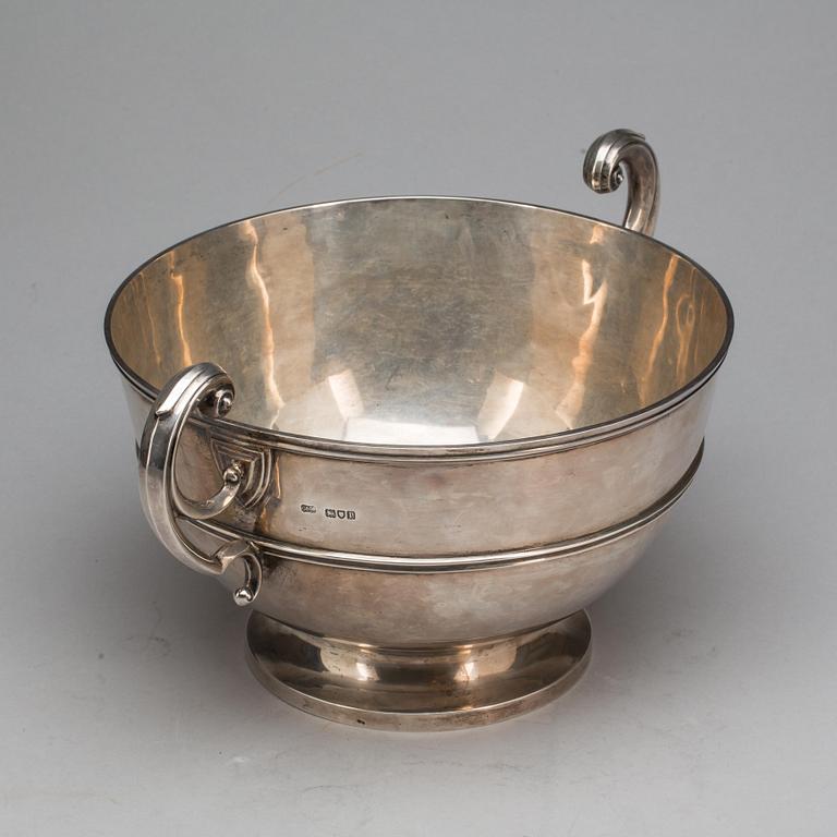 BÅLSKÅL, silver, Carrington & Co, England. 1910. Vikt ca 1800 g.