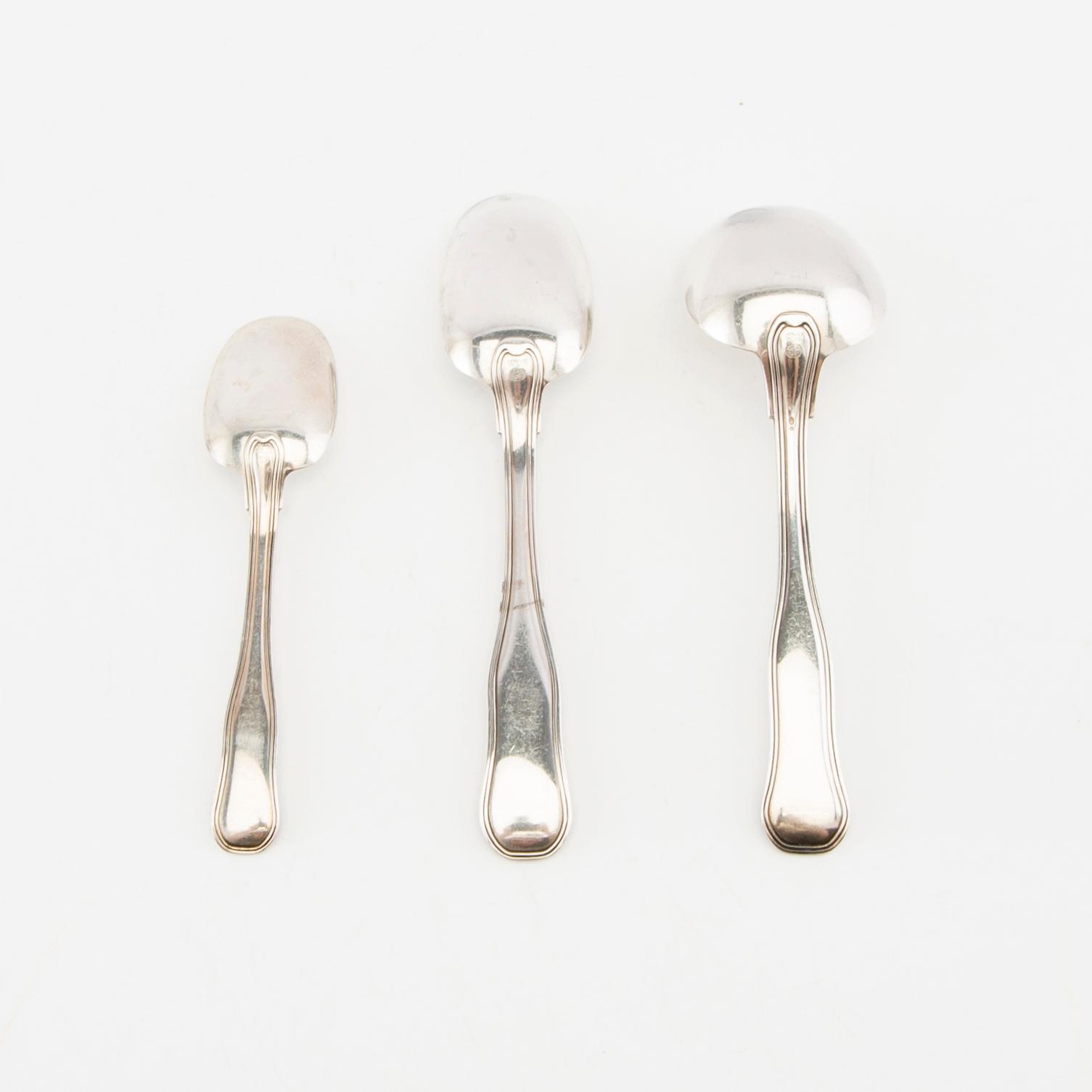 Harald Nielsen, bestick 73 dlr silver "Old Danish" Georg Jensen.