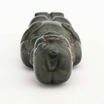 Figurin, grön sten, troligen Olmekisk 2500 f.Kr-250 e.Kr.