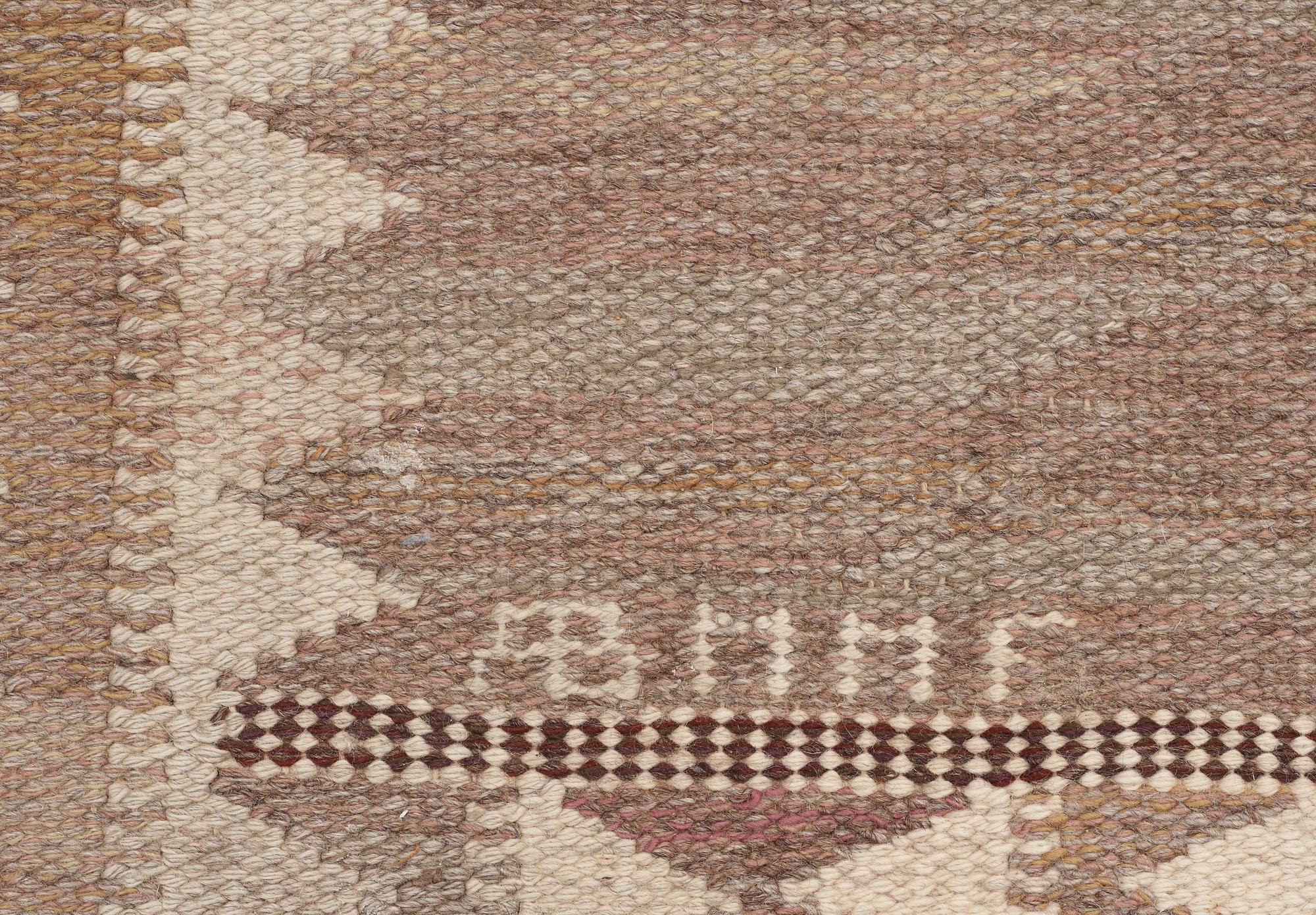 MATTA. "Salerno grå" ("Kristianstad"). Rölakan. 262 x 194 cm.