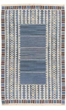 273. Barbro Nilsson, a carpet, "Salerno blå", flat weave, ca 243 x 156 cm, signed AB MMF BN.