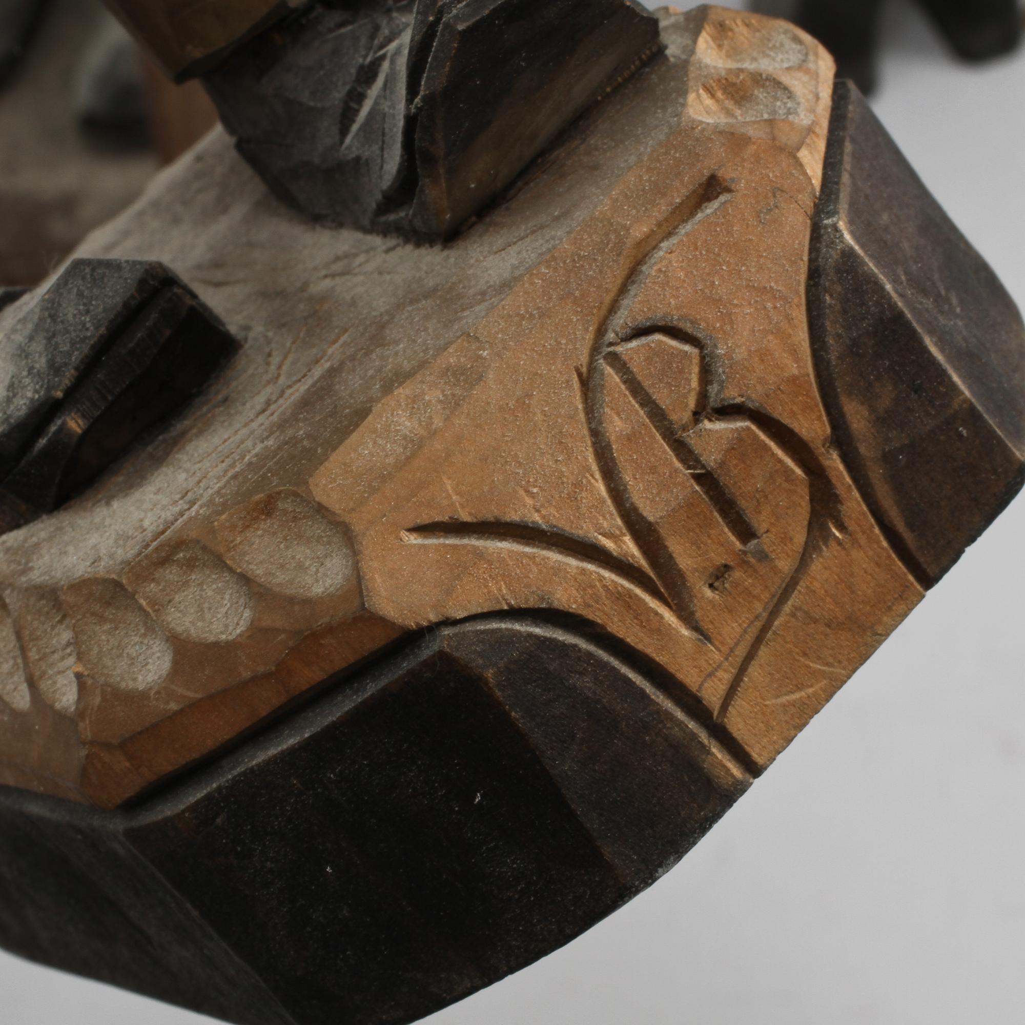 TRÄFIGURER, 4 st, mestadels signerade, 1900-tal.