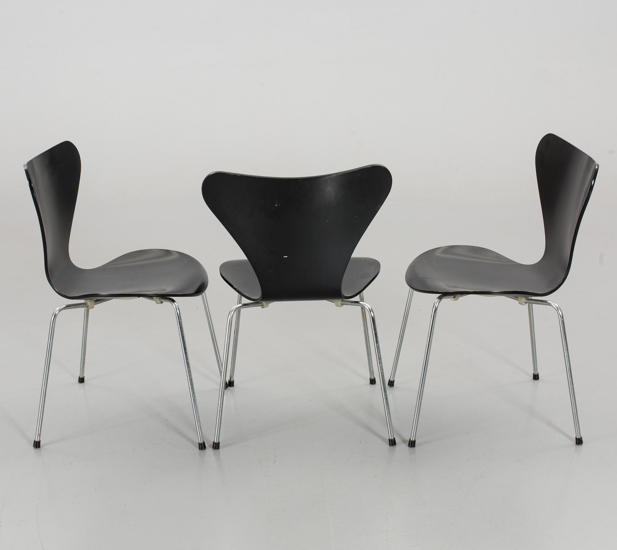 ARNE JACOBSEN, a set of three Sjuan chairs Friz hansen Denmark 1980.