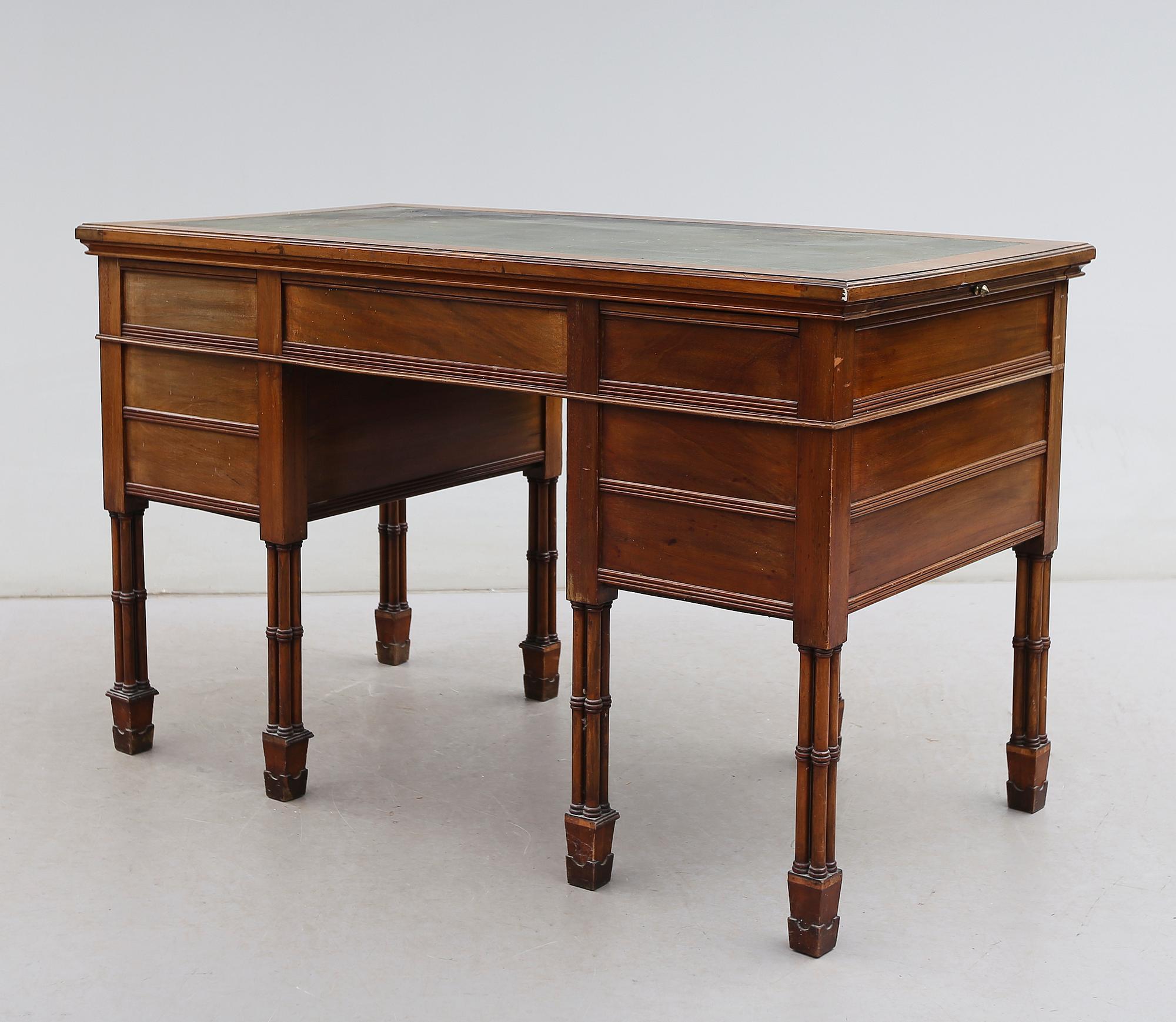 SKRIVBORD, 1900-talets första hälft.