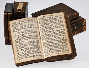BÖCKER, 8 st, religiöst resp naturvetenskap, "Öfvertrons utrotande" av M Hallager, 1814.