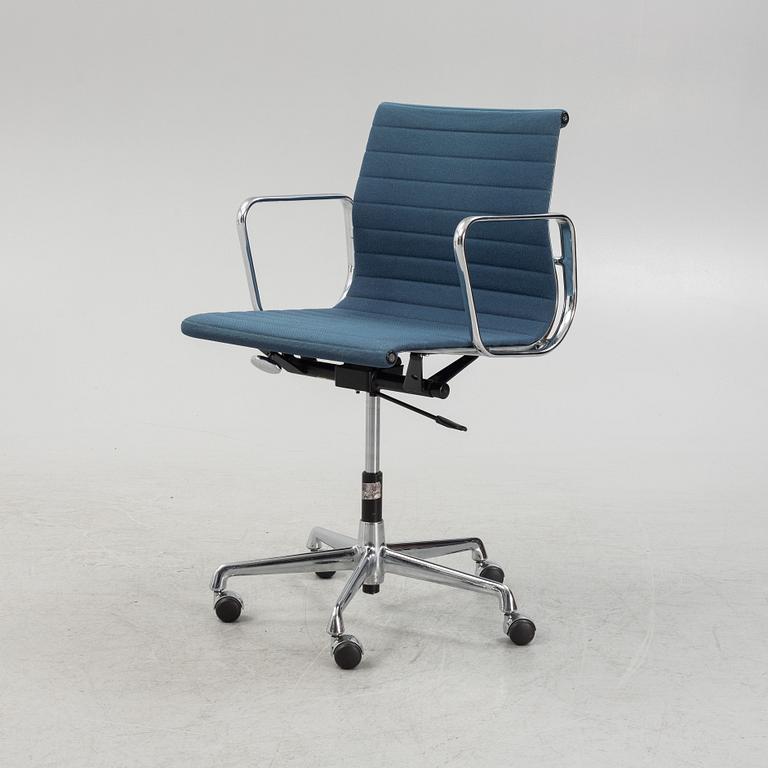 Charles & Ray Eames, an 'EA 117' swivel chair, Vitra.