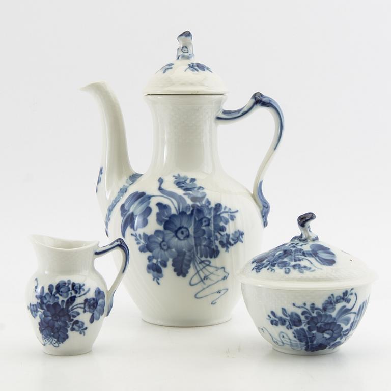 Servis  "Blå Blomst" ca 59 dlr Royal Copenhagen Danmark porslin.