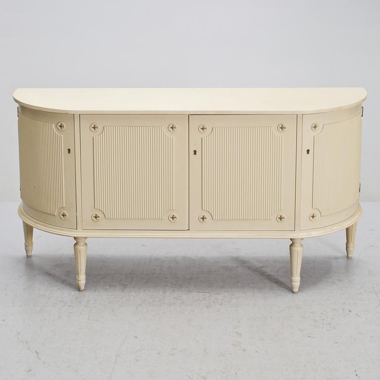 SIDEBOARD, Gustaviansk stil, 1900-talets andra hälft.