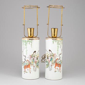 A pair of Chinese famille rose hat stands turned into table lamps, 20th century.