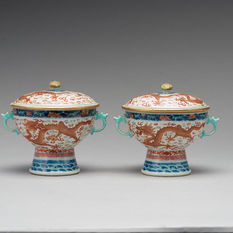 A pair of warmer pots with cover and liners, Qing dynasty, Guangxu (1875-1908).