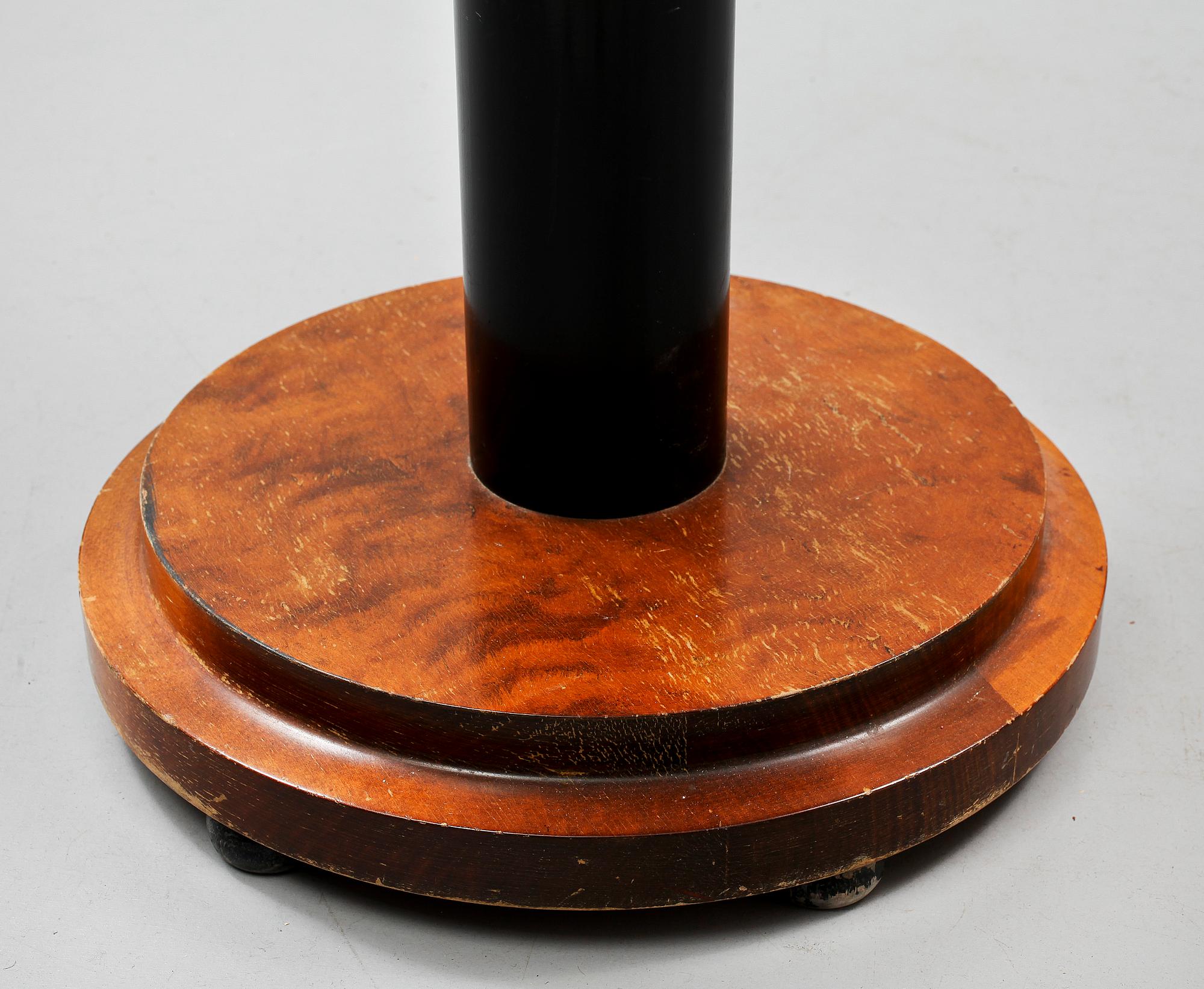 PELARBORD, art deco, 1900-talets första hälft.