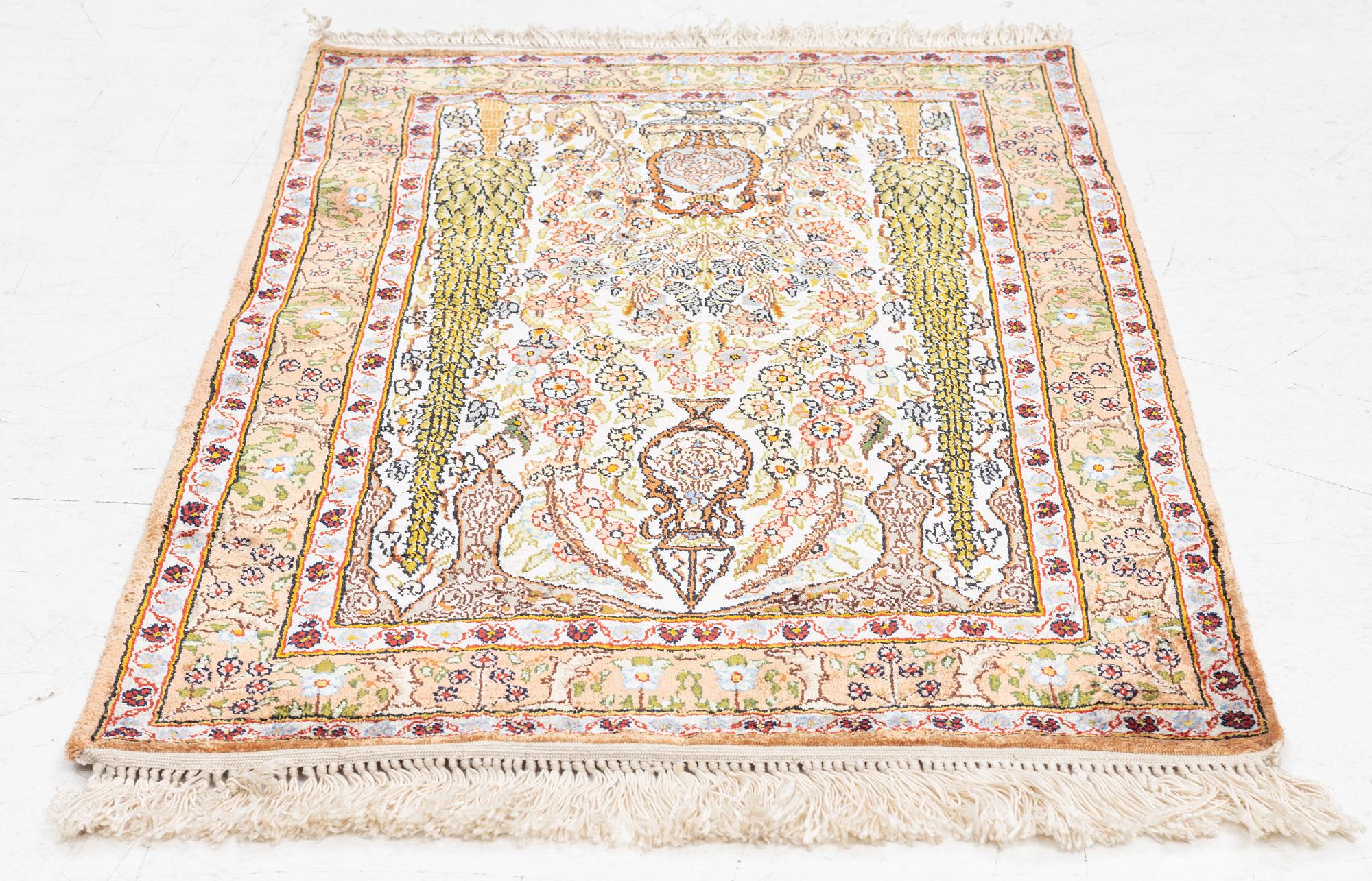 Rug, oriental, silk, approx. 93 x 58 cm.