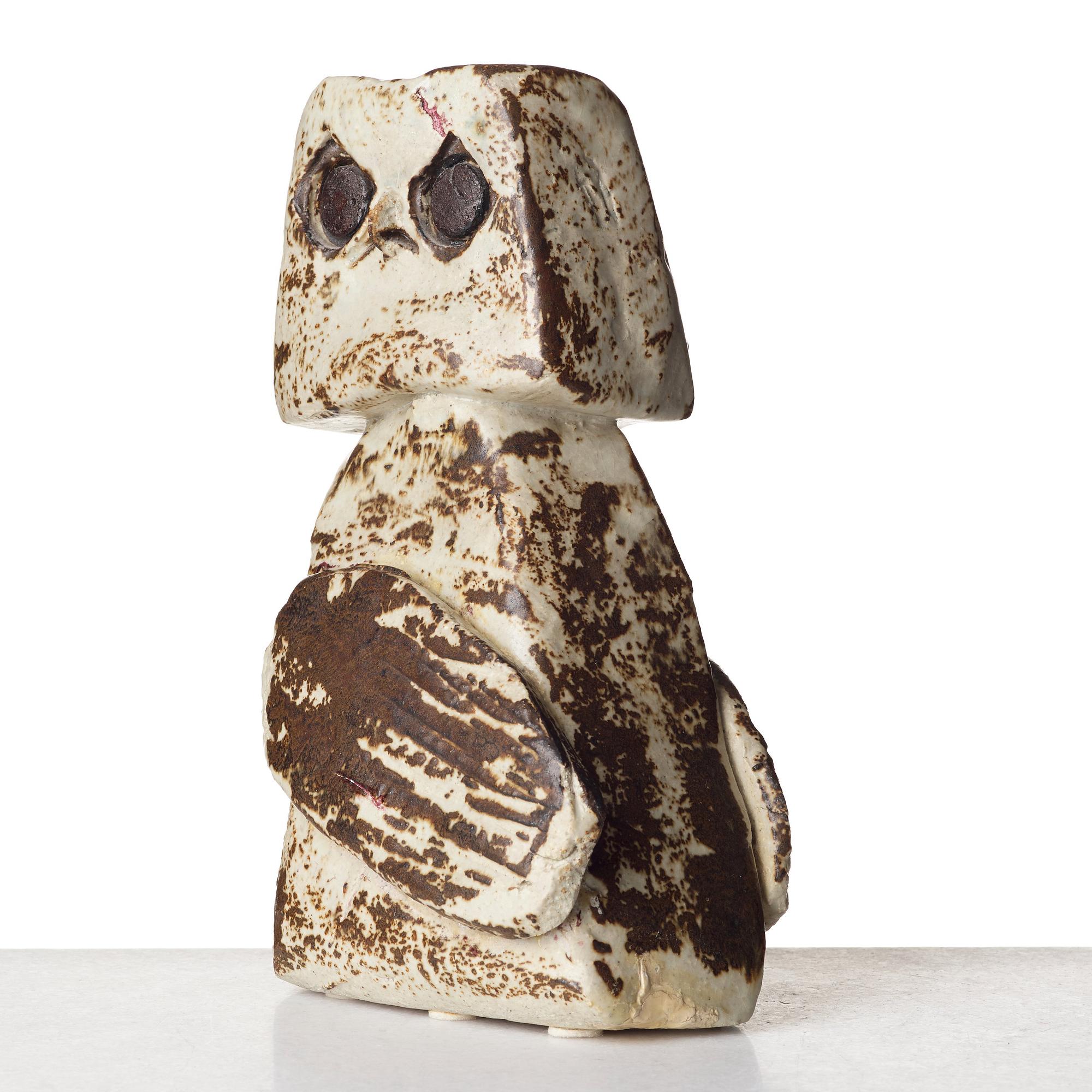 Michael Schilkin, a stoneware sculpture of an owl, Arabia, Finland ca 1960.
