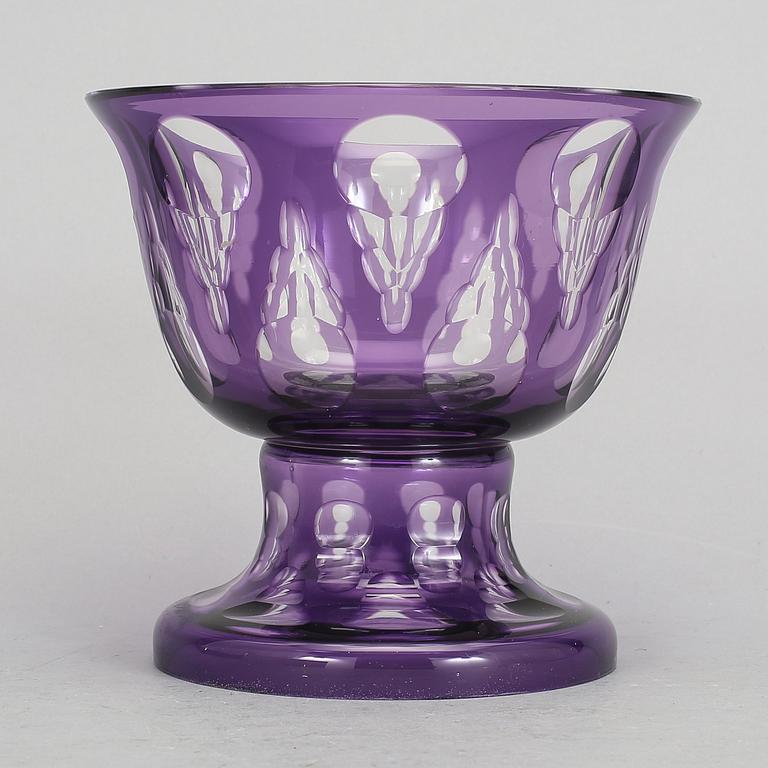 SKÅL PÅ FOT, glas, Böhmiskt, 1900-talets första kvartal.