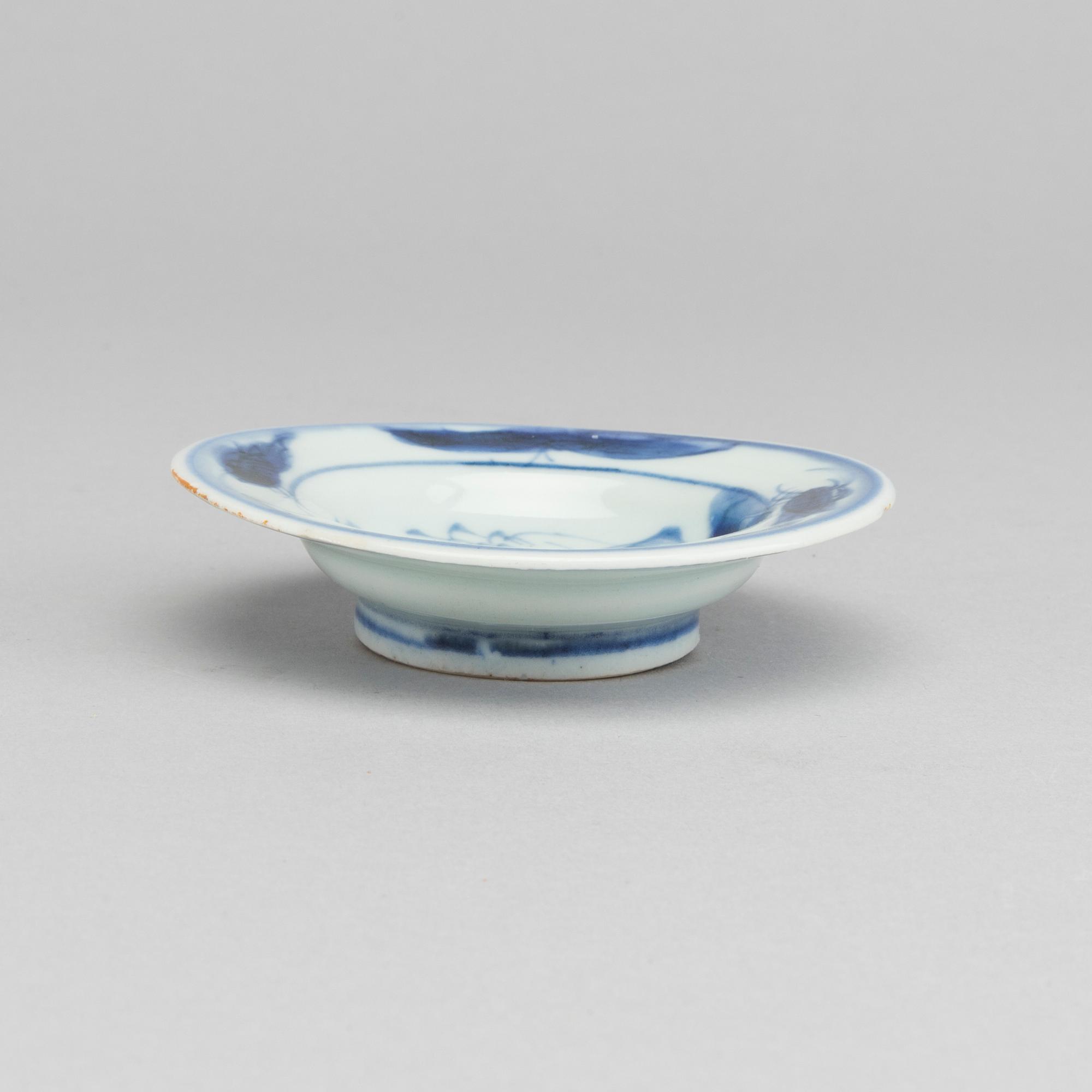 A Chinese Qing Dynasty  blue and white porcelain plate.