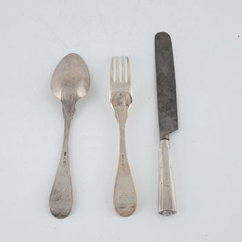 A three-piece silver travel cutlery, mark of Pehr Abraham Taxberg, Sundsvall 1843.