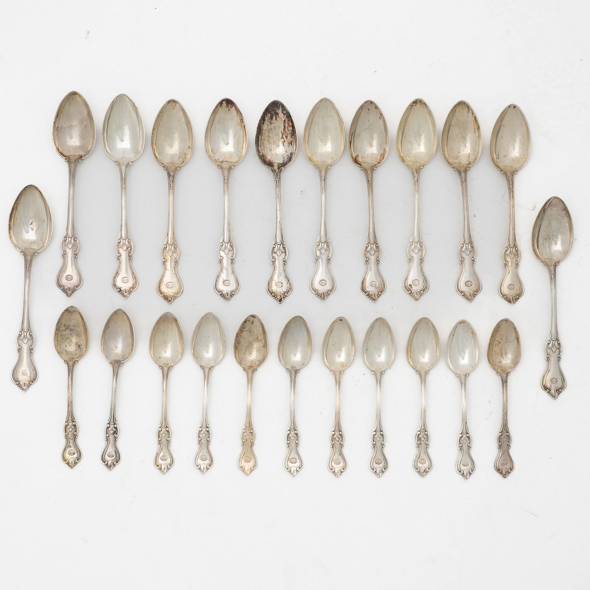 Skedar, 23 st, silver, "Olga", CG Hallberg, Stockholm 1910.