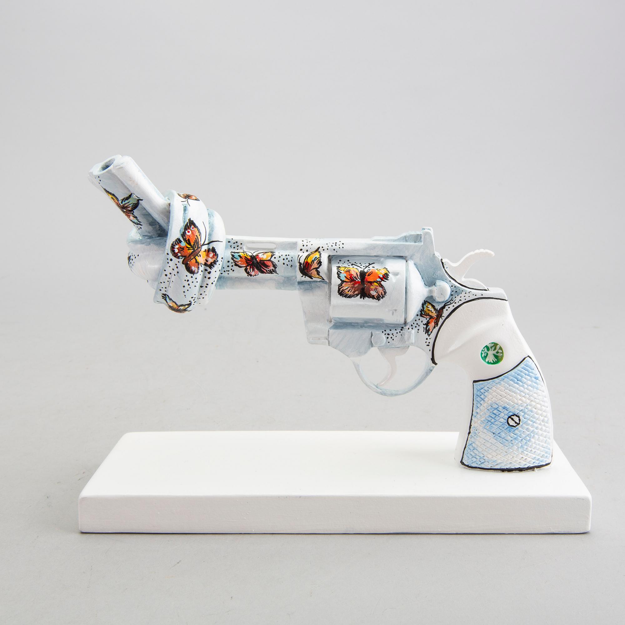 Carl Fredrik Reuterswärd, Non-Violence Project Foundation skulptur 2016.