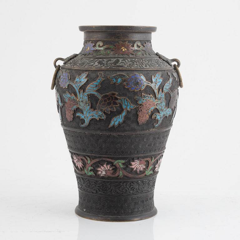 A Japanese cloisonné urn, 20th century.