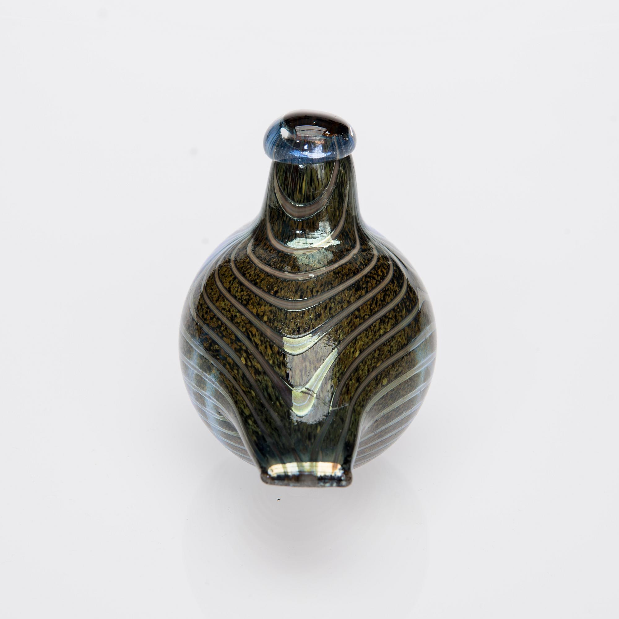 FIGURINER, 2 st, glas, signerade O.Toikka Nuutajärvi.