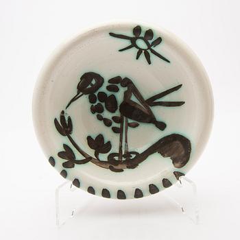 Pablo Picasso, fat, "Oiseau au soleil", fajans, Madoura, Vallauris, Frankrike, efter 1952.