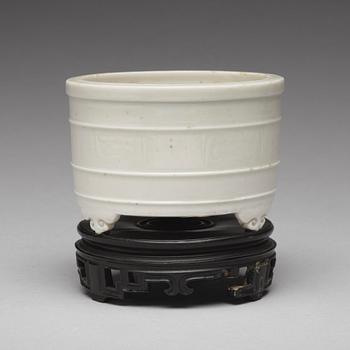 A blanc de chine censer, Qing dynasty, Kangxi (1662-1722).