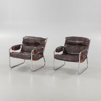 A pair of lounge chairs, second half of the 20th century.