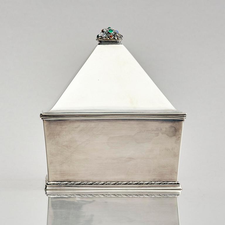 Sven-Arne Gillgren, a sterling silver box, GAB, Stockholm, Sweden 1948.