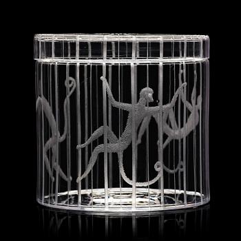 10. Edward Hald, an engraved lidded "Apburen" jar, Orrefors 1930.