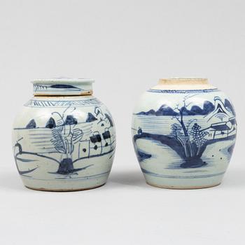Two blue and white porcelain ginger jars, Qing dynasty, China, 19th century.