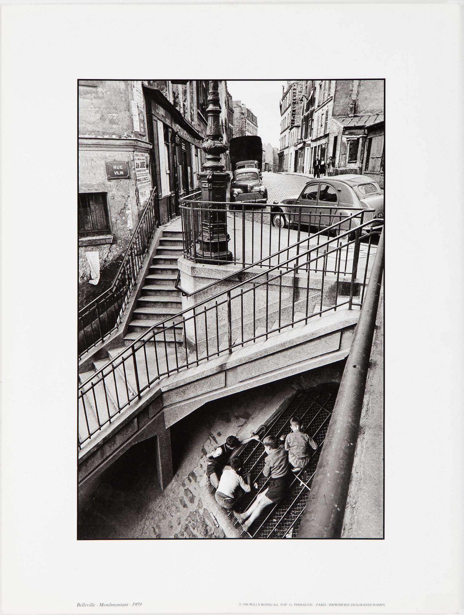 WILLY RONIS, Portfolio with 12 photographs reproduced in black and white on thick paper.  Published in 1986.