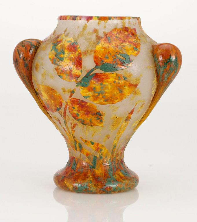 An art nouveau Daum glass vase, Nancy, France.