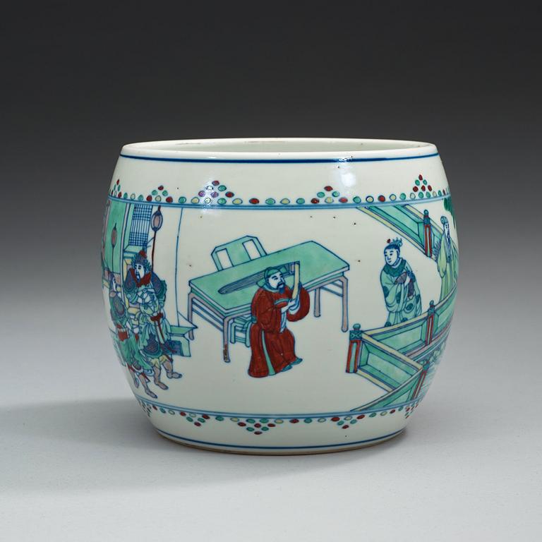 KRUKA, porslin. Qing dynastin, 1800-tal.