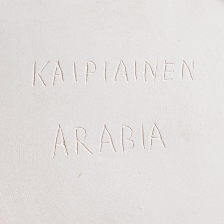 Birger Kaipiainen, a decorative plate signed Kaipiainen Arabia.
