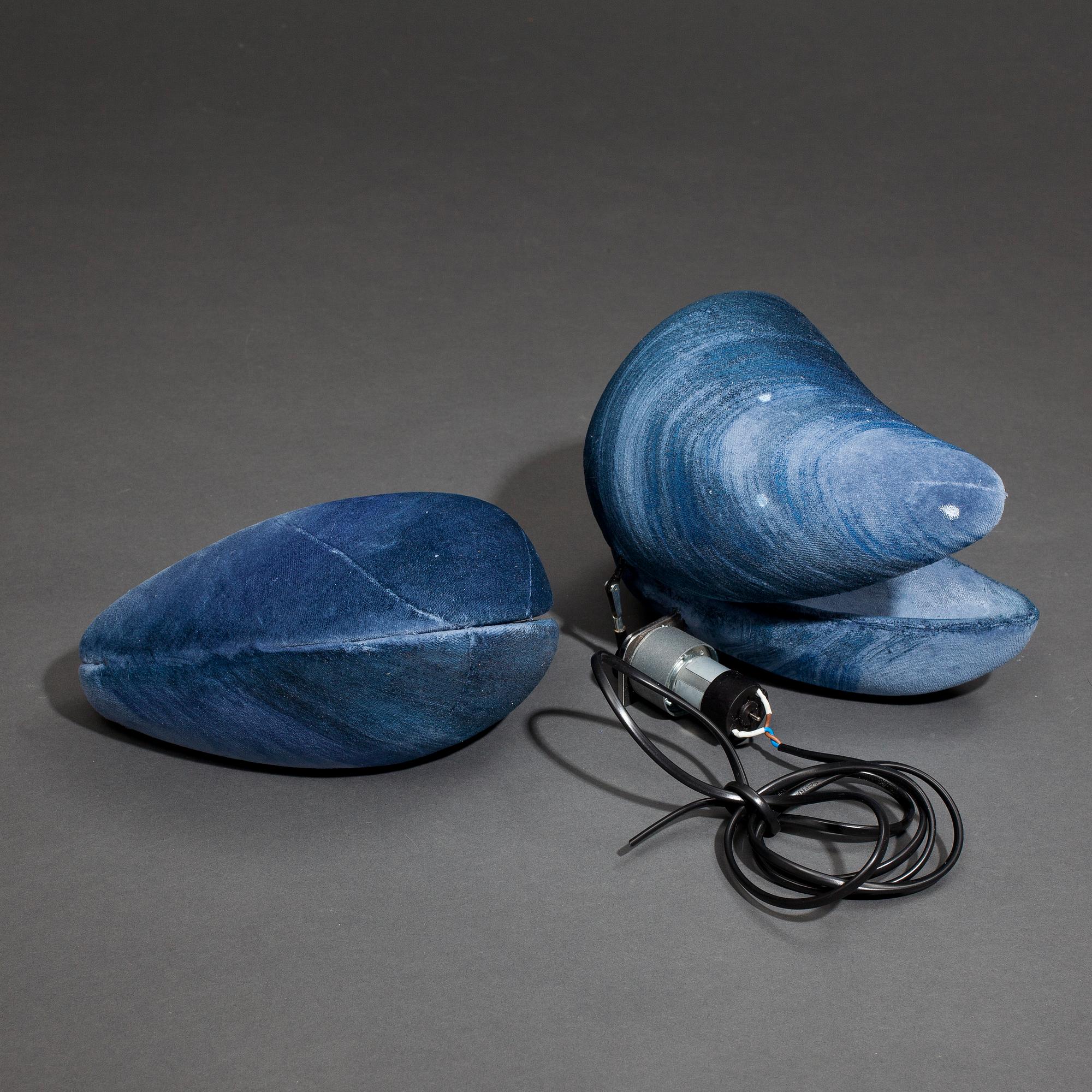 TVÅ MUSSLOR, NK 2013, JoAnn Tan Studio.