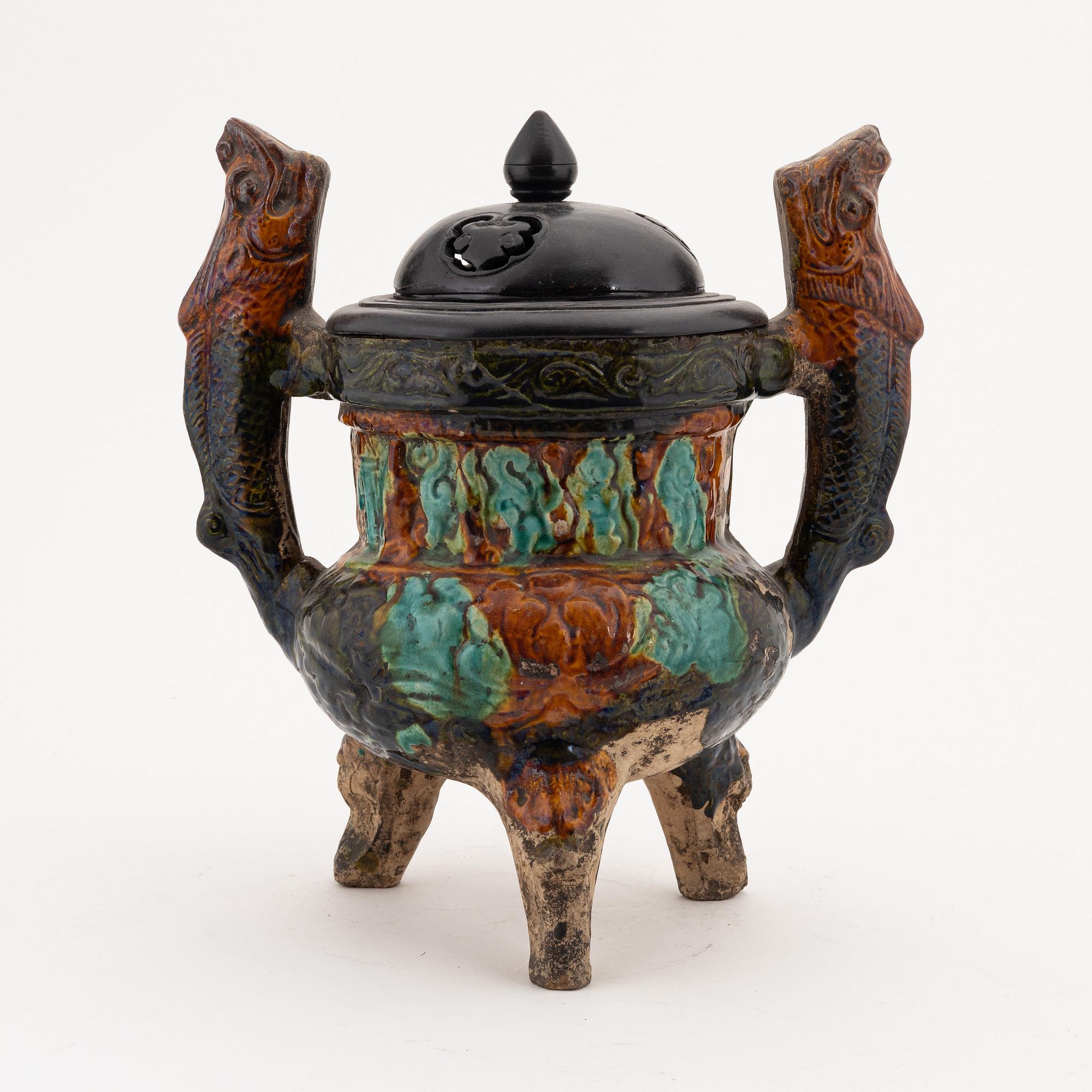 A tripod censer, Ming dynasty (1368-1644).