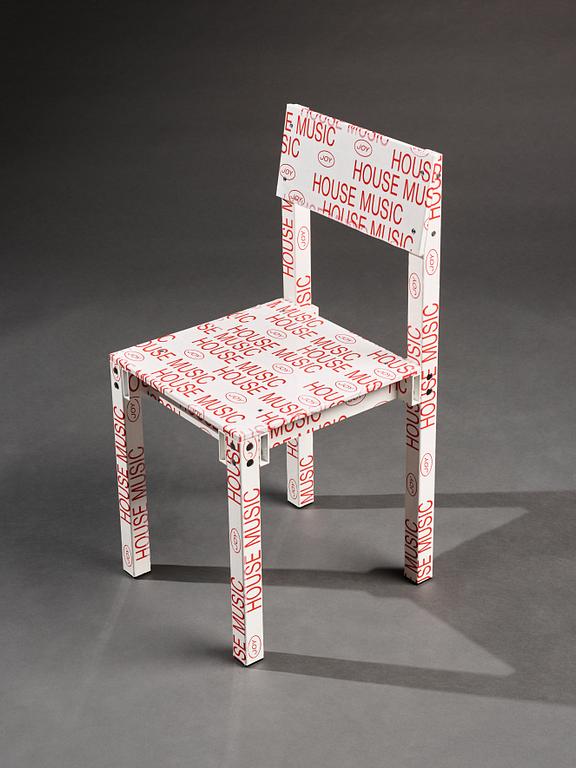 Fredrik Paulsen, a unique chair, "Chair One, Knuckles Chuckles", JOY, 2024.