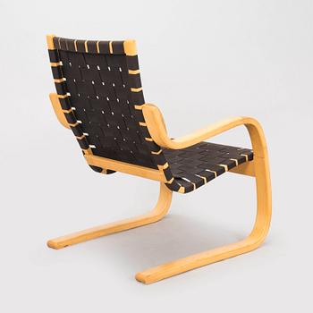 Alvar Aalto, fåtölj, modell 406, Artek, Finland, 1900-talets slut.