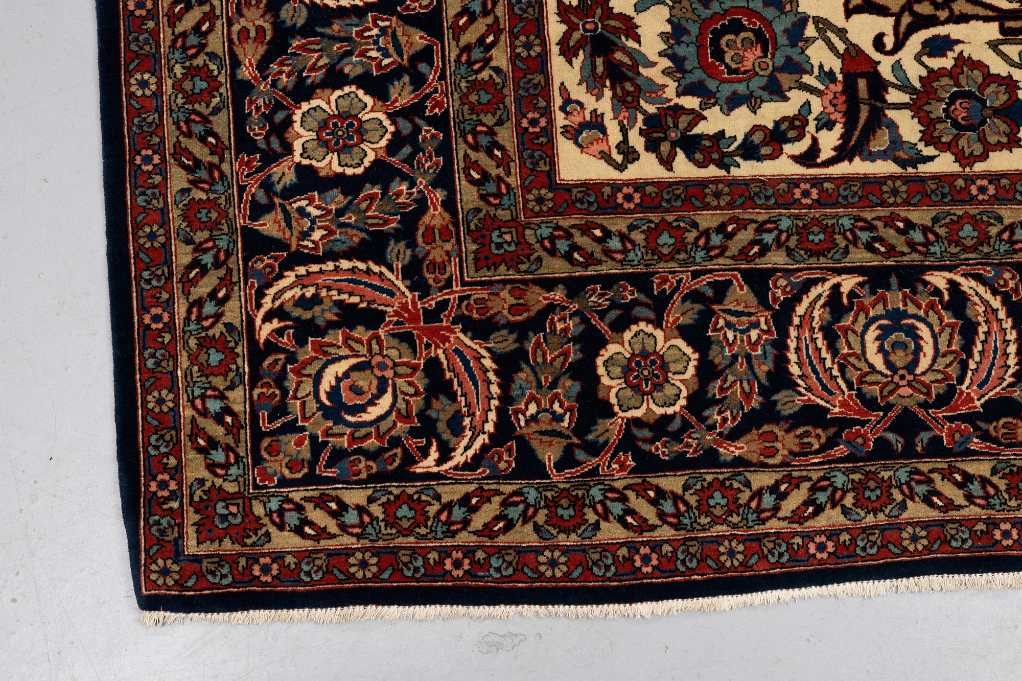 Matta, semiantik Keshan, s.k. Dabri, ca 349 x 269 cm.