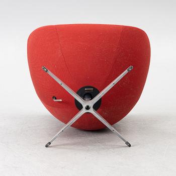 Arne Jacobsen, fåtölj "Ägget", Fritz Hansen, 2014.