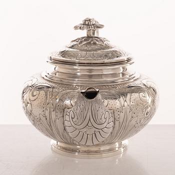 Tekanna, silver, Frankrike, 1819-38.