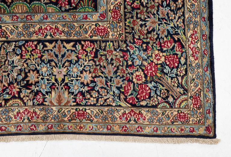 Carpet Kerman approx. 430 x 315 cm.
