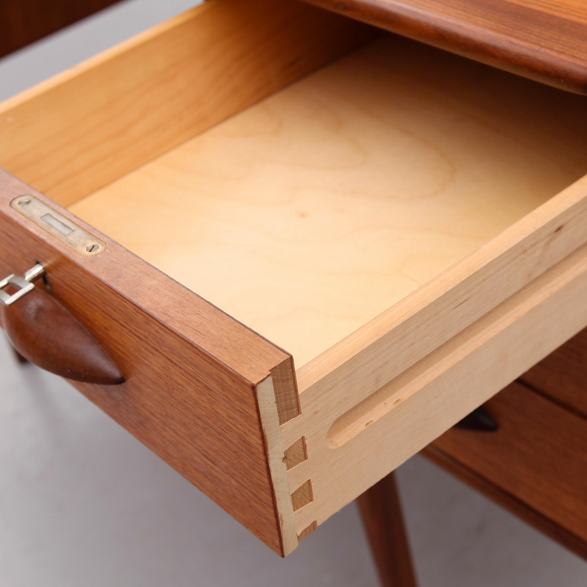SKRIVBORD, "Pl. Uddebo", Svante Skogh, AB Möbelfabriken Balder, Vaggeryd, 1950-tal.