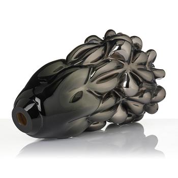 Hanna Hansdotter, “Tiffany Print, Black Metallic”, a glass sculpture, The Glass Factory, Boda Glasbruk, 2018.