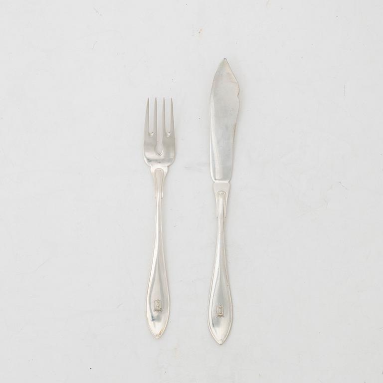 Karl Anderson, fiskbestick, 24 st, silver, modell "Svensk spetsig", Stockholm 1912-13.