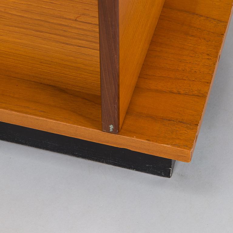 Ilmari Tapiovaara, kirjahylly, "Pala" valmistaja Asko 1900-luvun puoliväli.