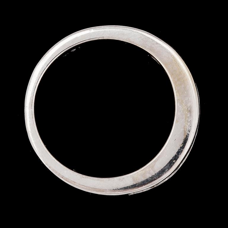 RING, 18k vitguld med princesslipade diamanter, tot ca 1.50 ct.