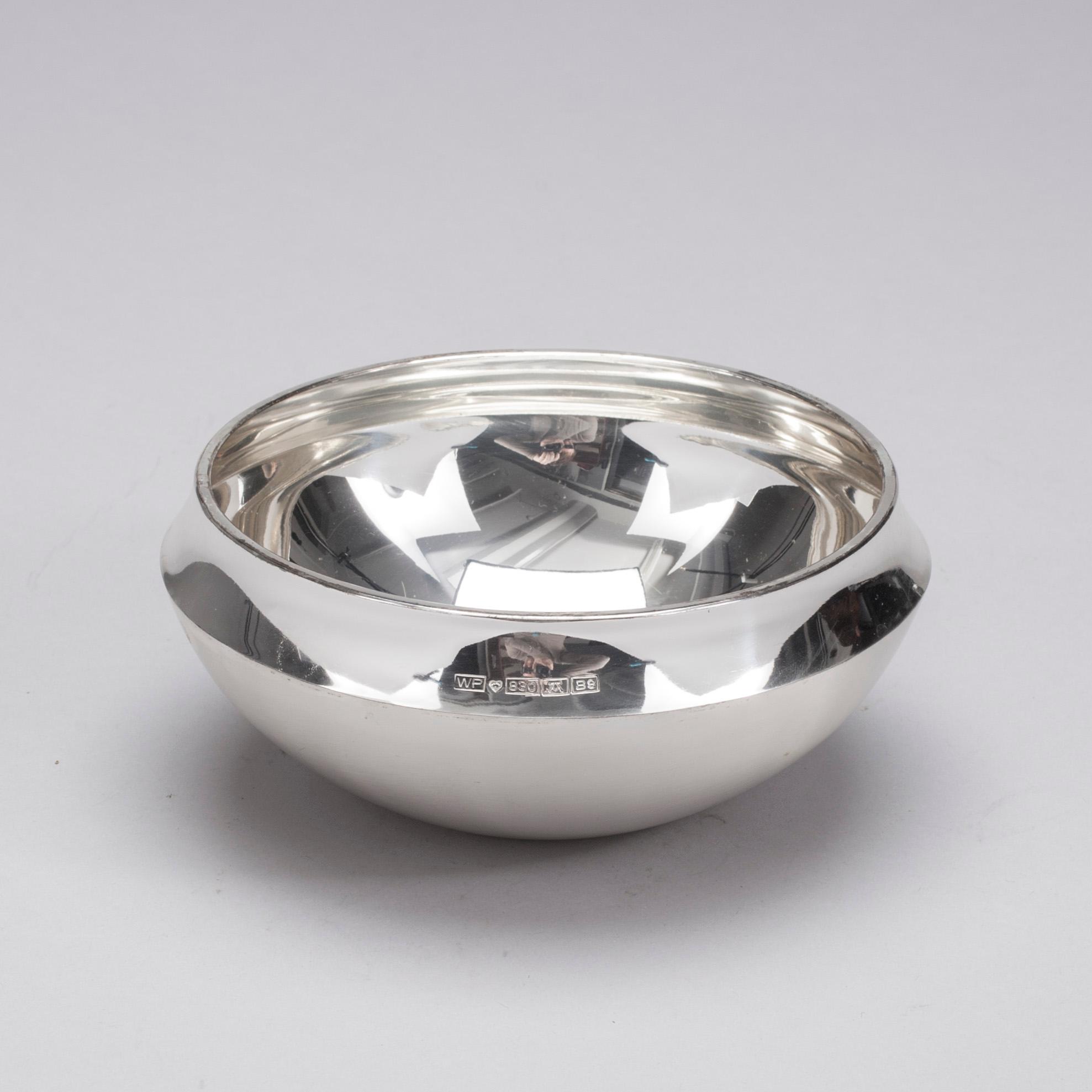 SKÅL, silver, V. Pettersson, Åbo. 275 g.