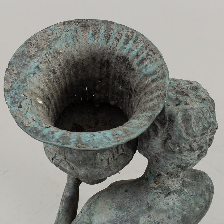 TRÄDGÅRDSSKULPTUR patinerad metall, 1900-tal.